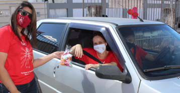 Drive Thru da Saudade despertou emoção da comunidade na matriz de São Sebastião