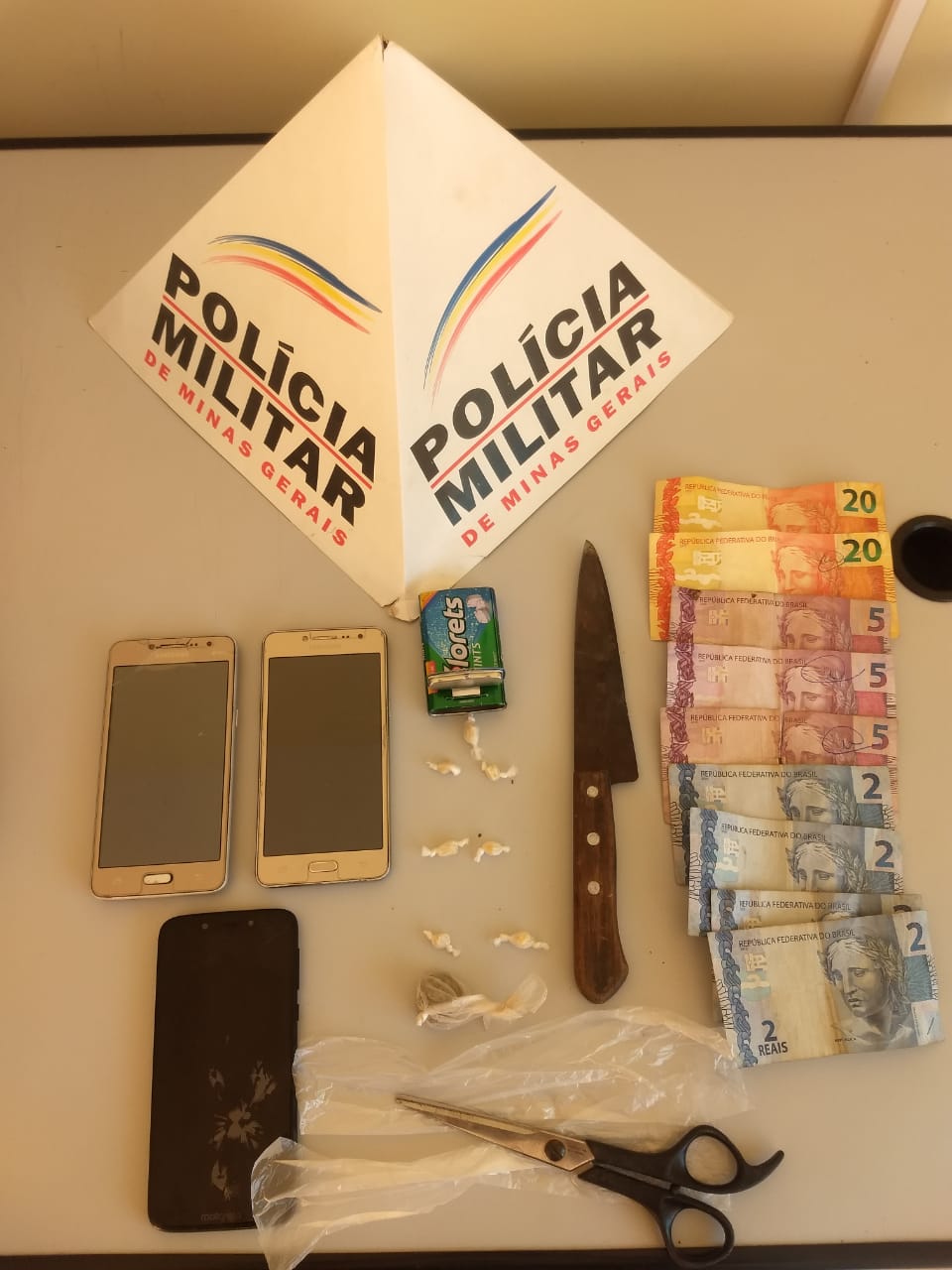 Casal é pego traficando drogas no bairro Monte Mário